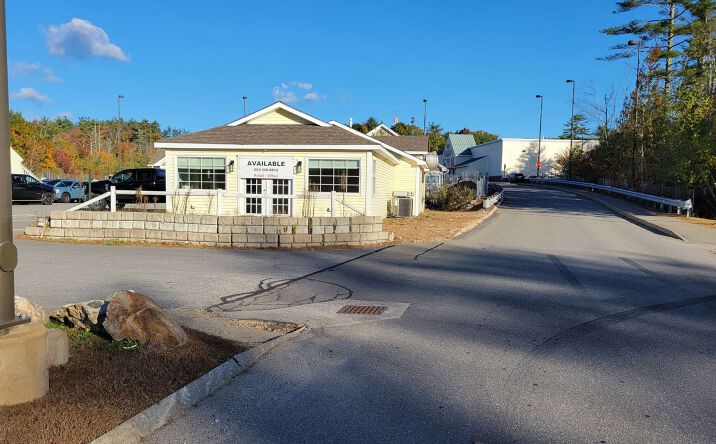 Pictures of Retail, Office property located at 20 Homestead Pl, Alton, NH 03809 for lease - image #1