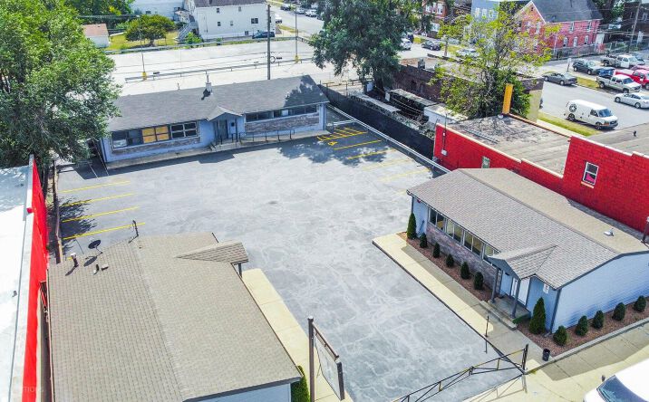 Pictures of Office property located at 525 W Chicago Ave, East Chicago, IN 46312 for lease - image #1