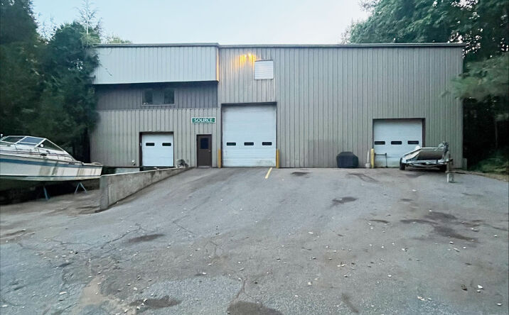 Pictures of Industrial property located at 7 Industrial Pkwy, Brunswick, ME 04011 for sales - image #1