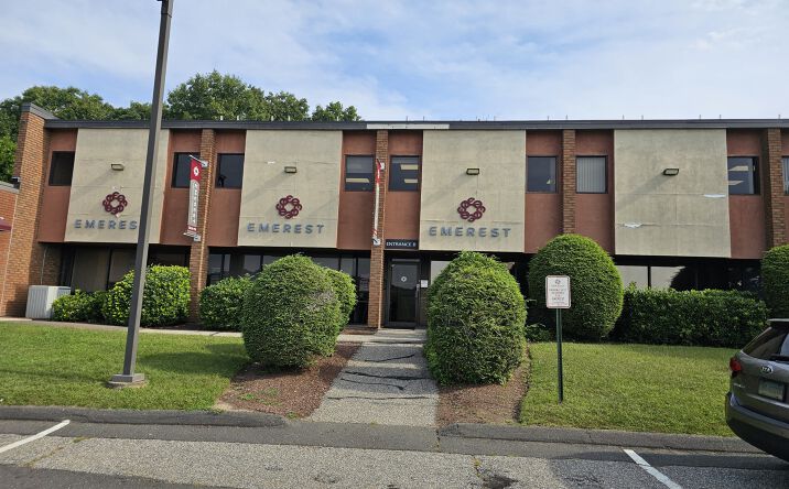 Pictures of Office property located at 92 Brookside Rd, Waterbury, CT 06708 for lease - image #1