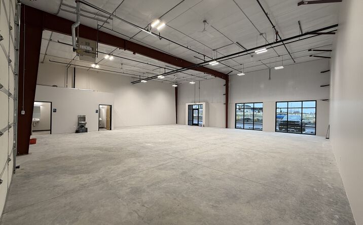 Pictures of Industrial property located at 5710 Rd 92, Pasco, WA 99301 for lease - image #1