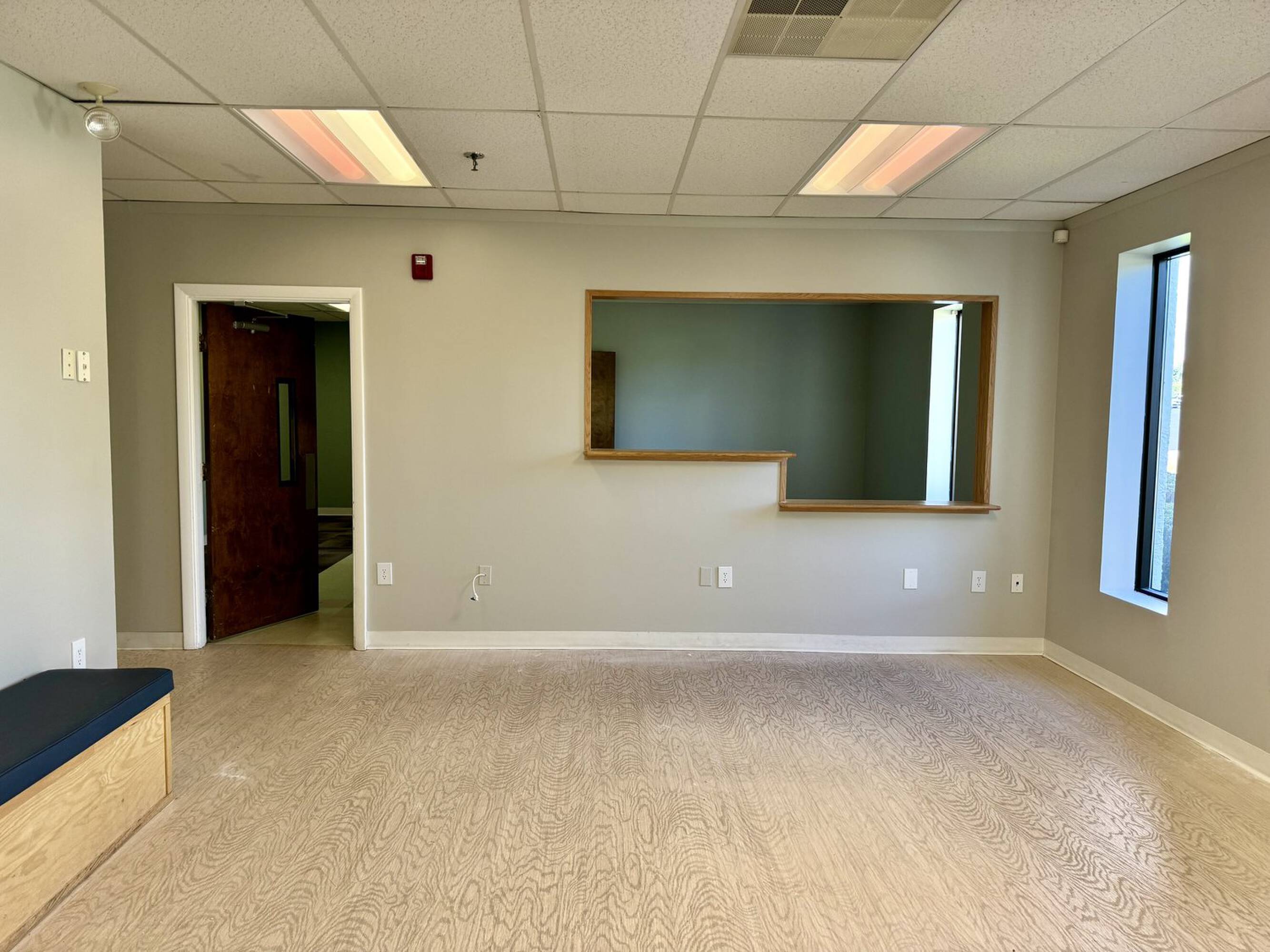 127 Johnny Cake Hill, Middletown, RI 02842