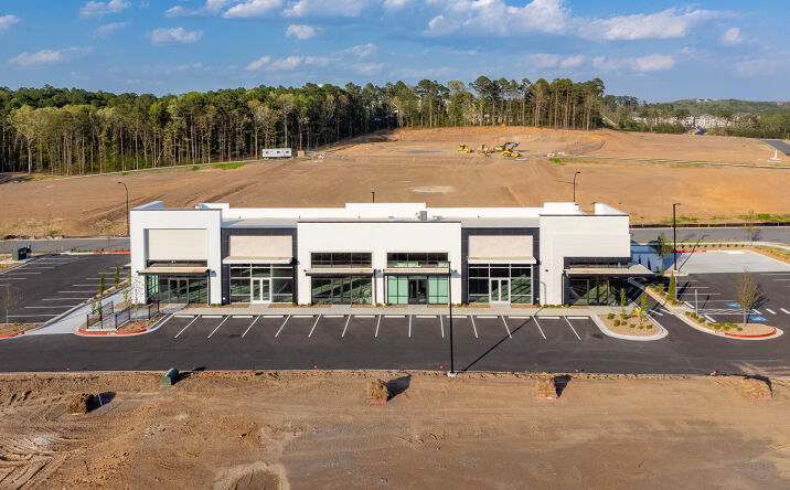 Pictures of Retail, Office, Restaurant property located at 18020 Chenal Pkwy, Little Rock, AR 72223 for lease - image #1