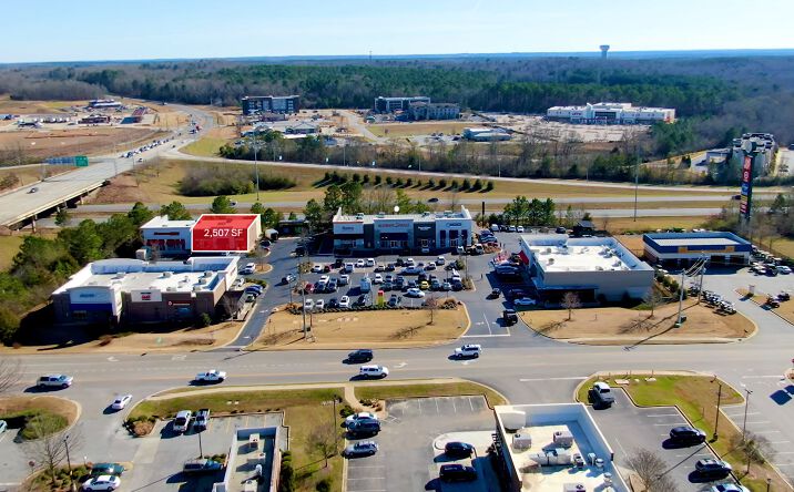 Pictures of Retail property located at 2025 Interstate Dr, Opelika, AL 36801 for lease - image #1