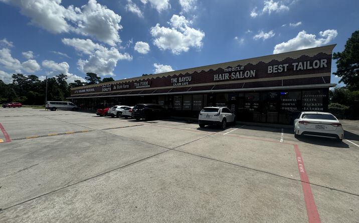 Pictures of Retail property located at 9803 Spring Cypress Rd, Houston, TX 77070 for lease - image #1