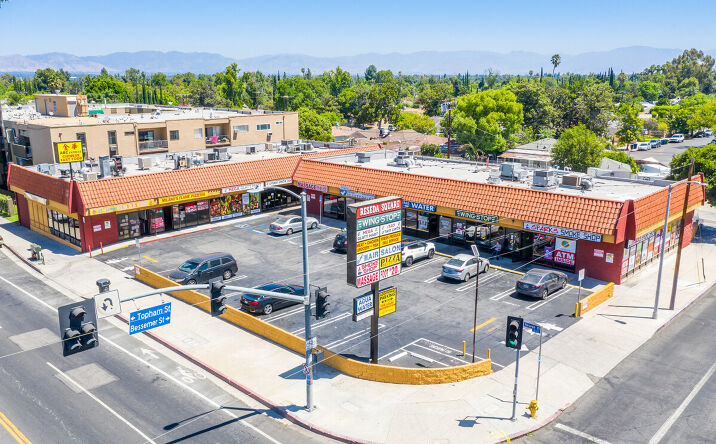 Pictures of Retail, Office property located at 6100 Reseda Blvd, Los Angeles, CA 91335 for lease - image #1