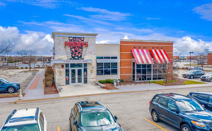 Pictures of Retail, Restaurant property located at 2410 Walter Payton Memorial Hwy, Oswego, IL 60543 for lease - image #1