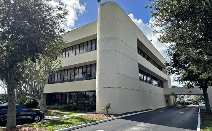 Pictures of Retail, Office property located at 5849 Okeechobee Blvd, West Palm Beach, FL 33417 for lease - image #1