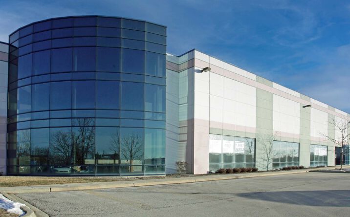 Pictures of Retail, Industrial property located at 121 E North Ave., Carol Stream, IL 60188 for lease - image #1