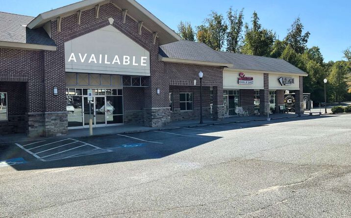 Pictures of Retail property located at 4380 Kinnamon Village Lp, Clemmons, NC 27012 for lease - image #1