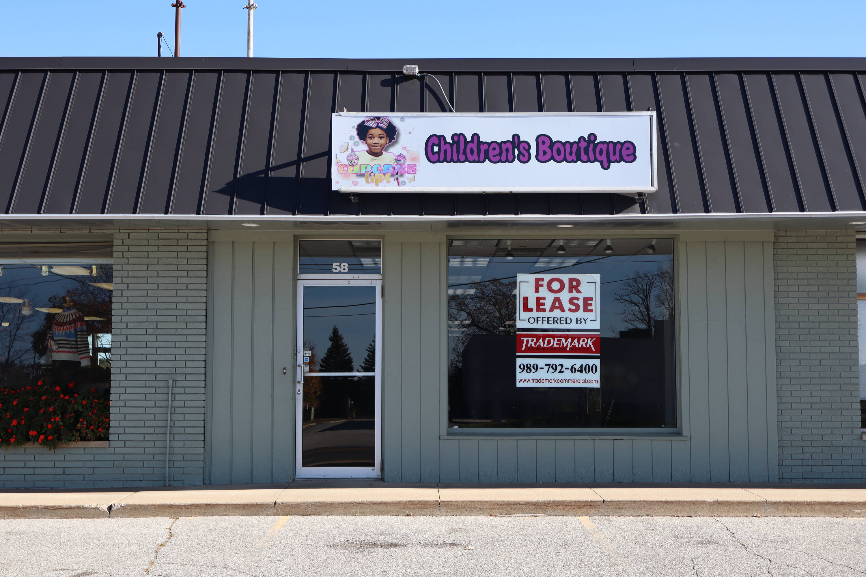 58 N Center Rd, Saginaw, MI 48638