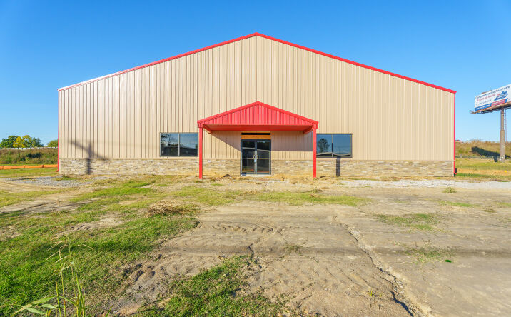 Pictures of Retail, Industrial property located at 125 Salem Dr, Owensboro, KY 42303 for lease - image #1