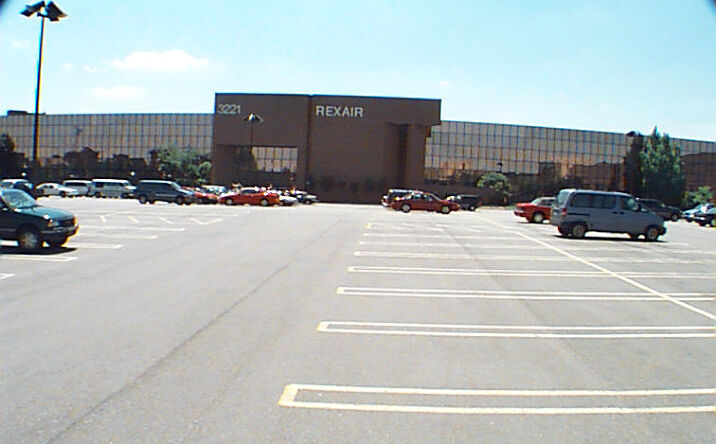 Pictures of Office property located at 3221 W Big Beaver Rd, Troy, MI 48084 for lease - image #1