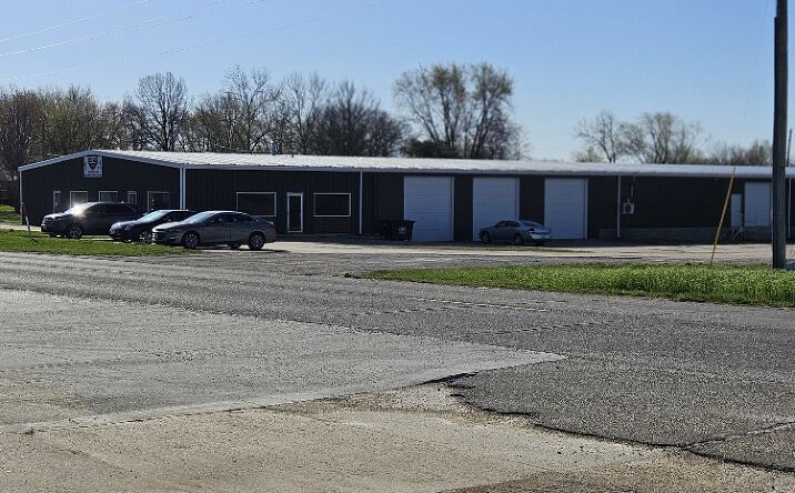 Pictures of Retail, Office, Industrial property located at 1300 W Saunders St, Mt Pleasant, IA 52641 for lease - image #1