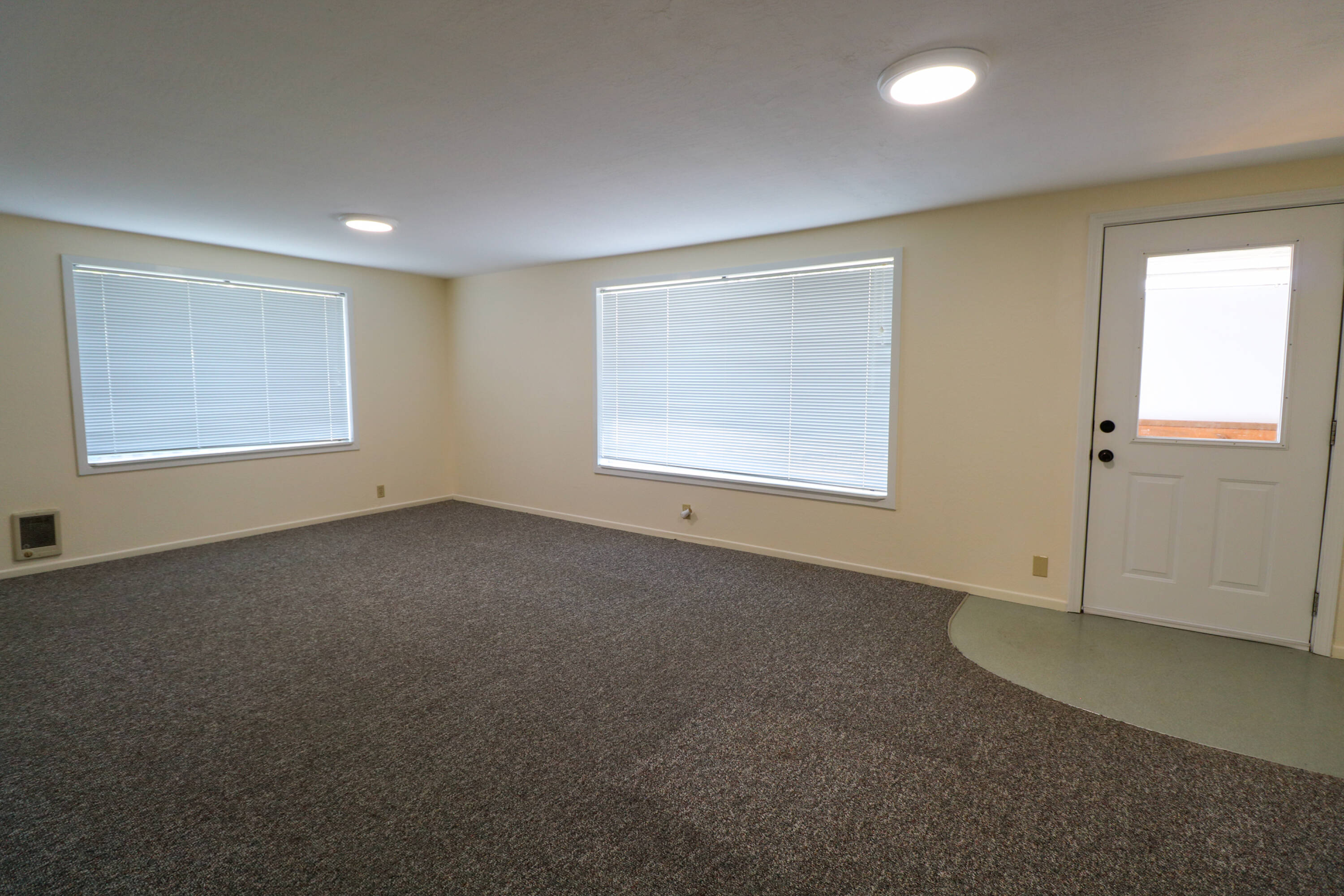 2590 Woodland Dr, Coos Bay, OR 97420