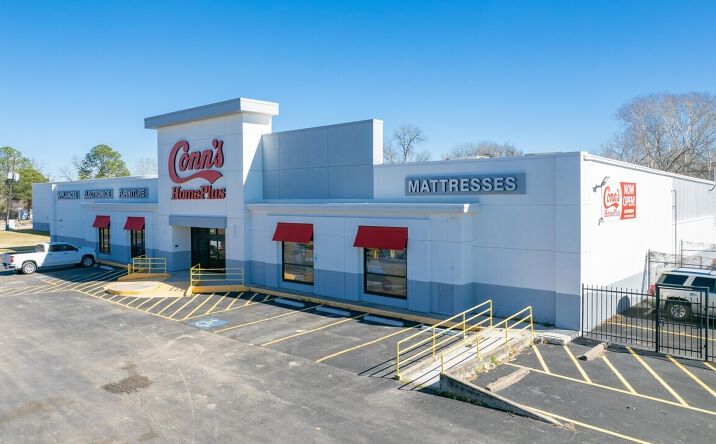 Pictures of Retail, Office, Industrial property located at 9700 North Fwy, Houston, TX 77037 for lease - image #1