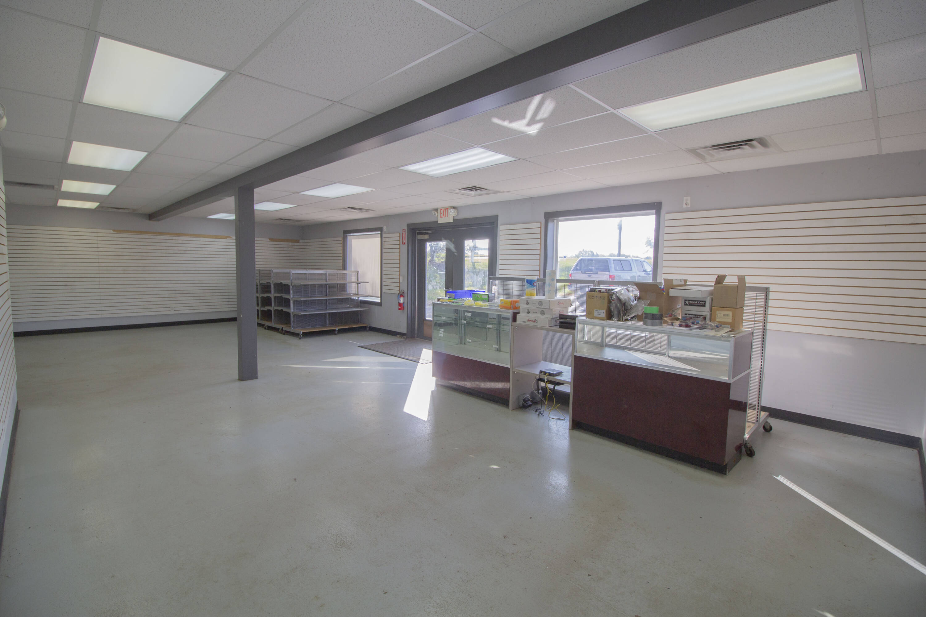 1171 M89, Plainwell, MI 49080