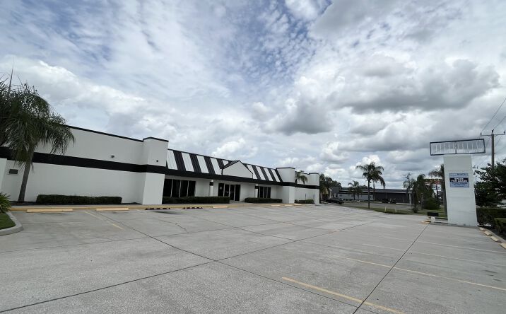 Pictures of Retail property located at 1210 10th St E, Palmetto, FL 34221 for lease - image #1