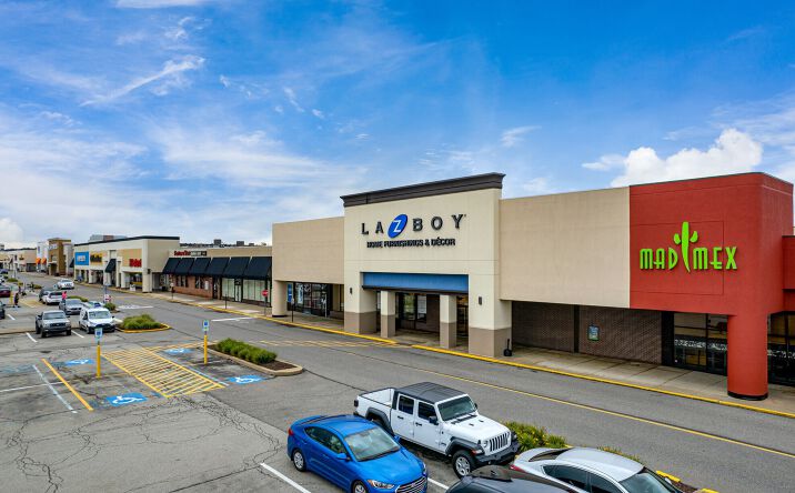 Pictures of Retail property located at 4100 William Penn Hwy, Monroeville, PA 15146 for lease - image #1