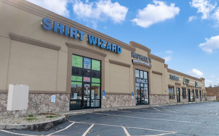 Pictures of Retail property located at 615 Boardman-Canfield Rd, Youngstown, OH 44512 for lease - image #1