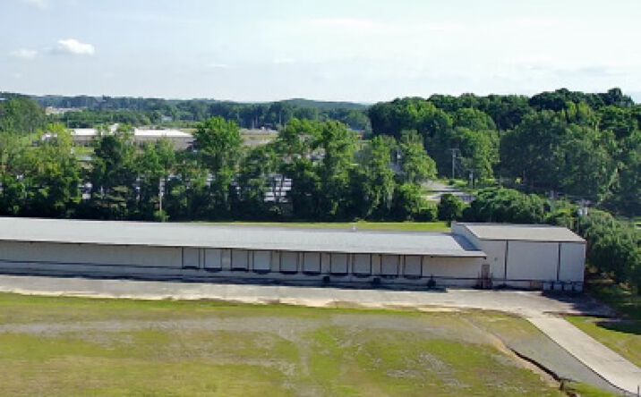 Pictures of Office, Industrial property located at 325 Lovers Lane Rd SE, Calhoun, GA 30701 for lease - image #1