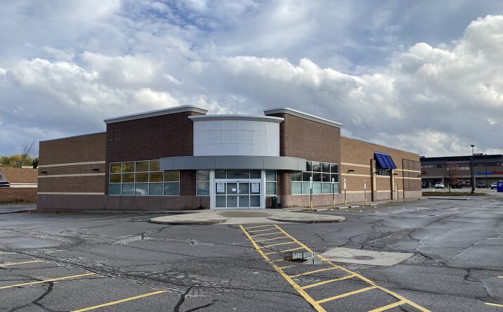 Pictures of Retail property located at 14701 Pearl Rd, Strongsville, OH 44136 for lease - image #1