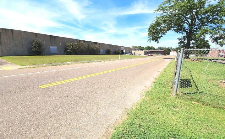 Pictures of Industrial property located at 105 S Missouri Street S, Jackson, TN 38301 for lease - image #1