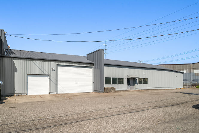 Pictures of Office, Industrial property located at 420 S Hinds St, Seattle, WA 98134 for lease - image #1