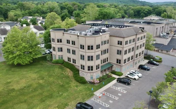 Pictures of Retail, Office property located at 466 Heritage Rd, Southbury, CT 06488 for lease - image #1
