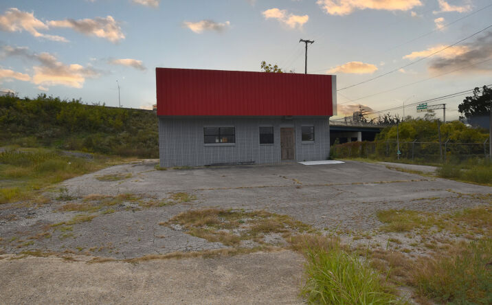 Pictures of Industrial property located at 2310 Dodds Ave, Chattanooga, TN 37407 for lease - image #1