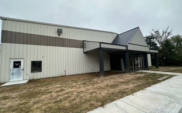 Pictures of Retail, Industrial property located at 53788 Co Rd 9, Elkhart, IN 46514 for lease - image #1