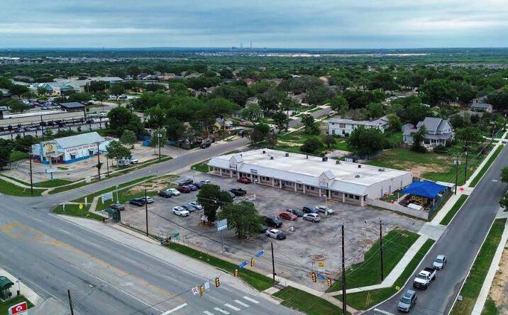 Pictures of Office, Restaurant property located at 3630 SE Military Dr, San Antonio, TX 78223 for lease - image #1