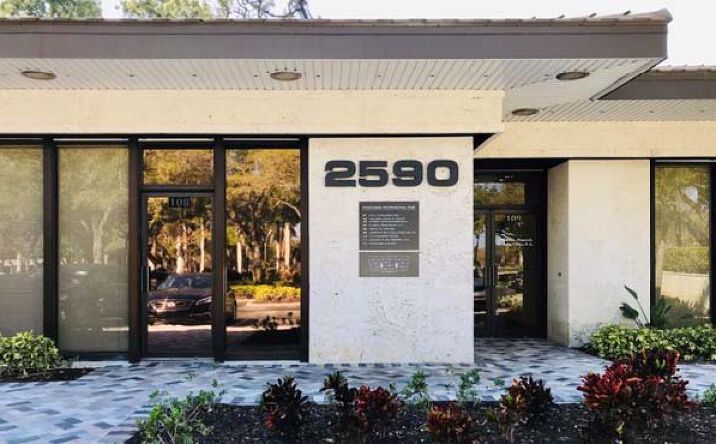 Pictures of Office property located at 2590 Golden Gate Pkwy, Naples, FL 34105 for lease - image #1