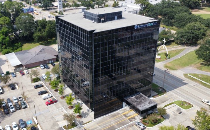 Pictures of Office property located at 2014 West Pinhook Road, Lafayette, LA 70508 for lease - image #1