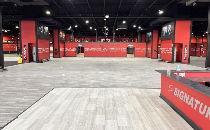 Pictures of Retail property located at 825 Erica Ln, Yorkville, IL 60560 for lease - image #1