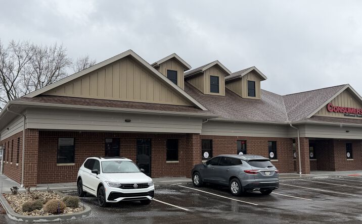 Pictures of Retail, Office property located at 2217 Lincoln Way E, Massillon, OH 44646 for lease - image #1