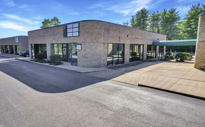 Pictures of Office property located at 500 Wilson Pike Cir, Brentwood, TN 37027 for lease - image #1