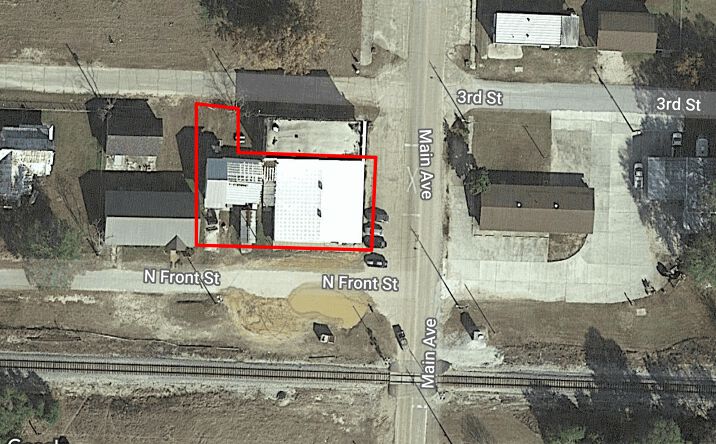 Pictures of Retail property located at 303 Main Ave, New Augusta, MS 39462 for lease - image #1