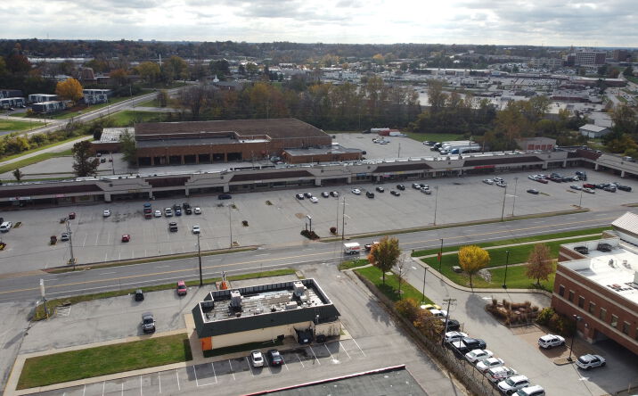 Pictures of Retail property located at 12302 Natural Bridge Rd, Bridgeton, MO 63044 for lease - image #1