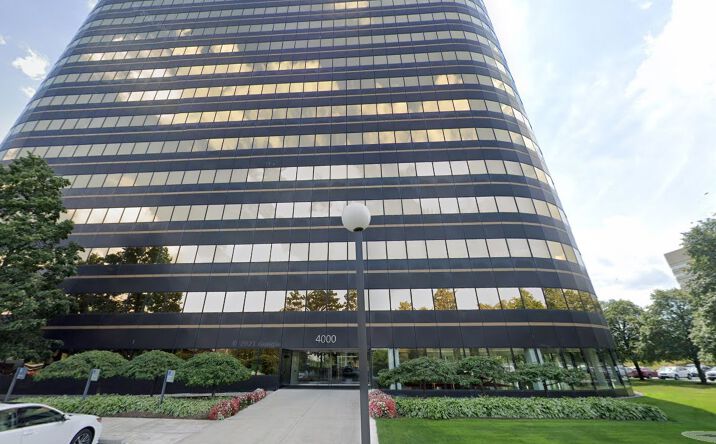 Pictures of Office property located at 4000 Town Center, Southfield, MI 48075 for lease - image #1