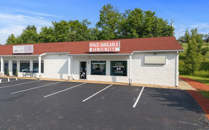 Pictures of Retail property located at 673 Morganza Rd, Canonsburg, PA 15317 for lease - image #1