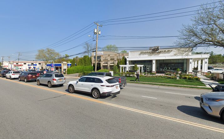 Pictures of Retail property located at 1870 E Jericho Turnpike, Huntington, NY 11743 for lease - image #1