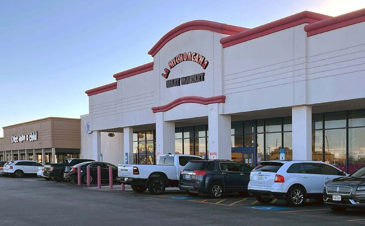 Pictures of Retail property located at 21923-21979 Katy Fwy, Katy, TX 77449 for lease - image #1