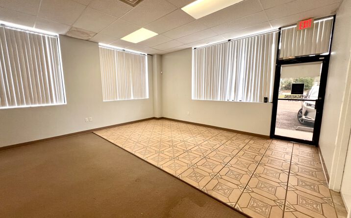 Pictures of Retail, Office, Special Purpose property located at 1844 Longwood Lake Mary Rd, Longwood, FL 32750 for lease - image #1