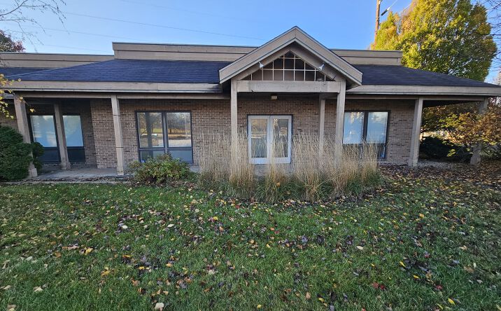 Pictures of Office property located at 2917 W Springfield Ave, Champaign, IL 61821 for lease - image #1