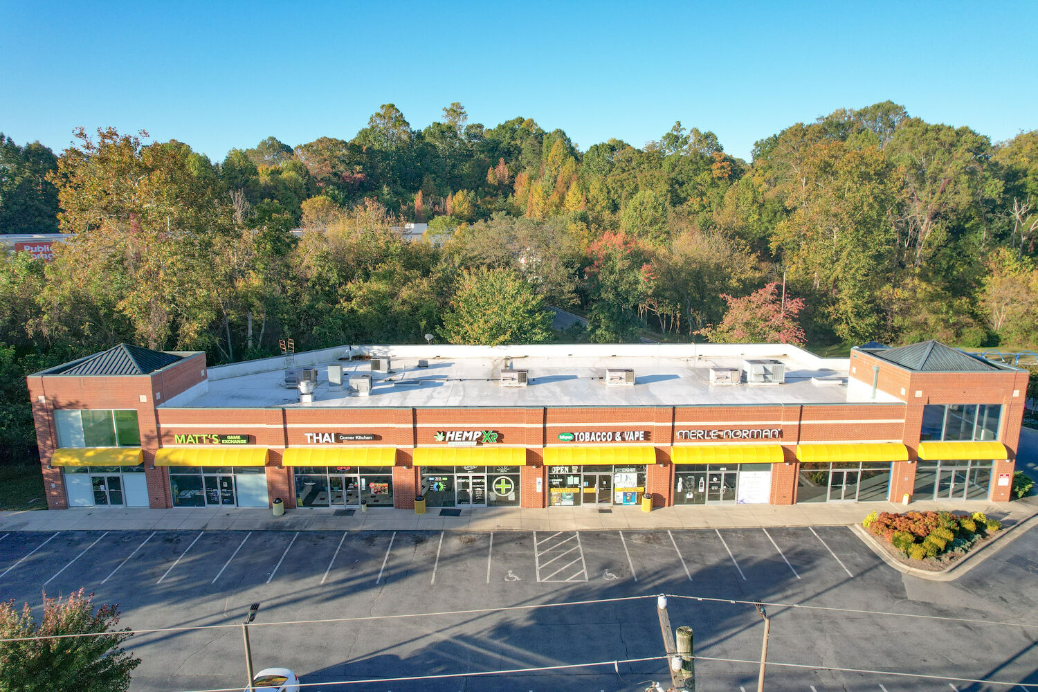3741 BATTLEGROUND AVE Greensboro NC 27410-2394 APN: 7846690262 | Crexi.com