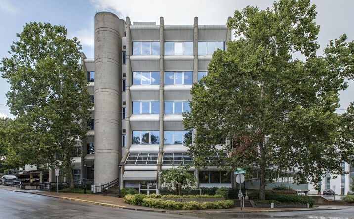 Pictures of Office property located at 3212 West End Ave, Nashville, TN 37203 for lease - image #1