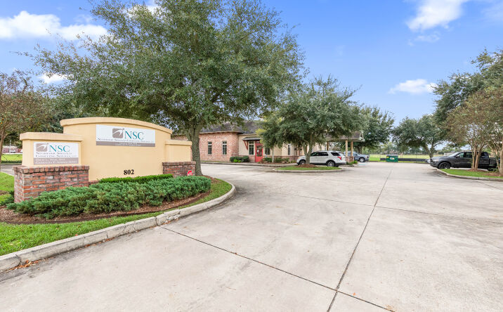 Pictures of Office property located at 802 E Farrel Rd, Lafayette, LA 70508 for lease - image #1