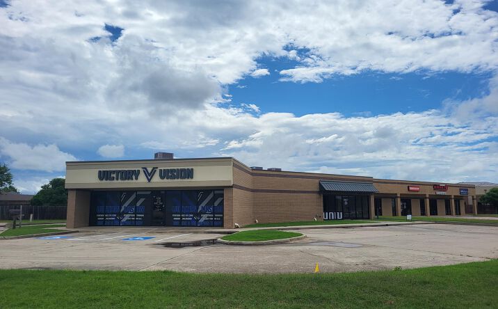 Pictures of Retail, Office property located at 1220 E Robinson St, Norman, OK 73071 for lease - image #1