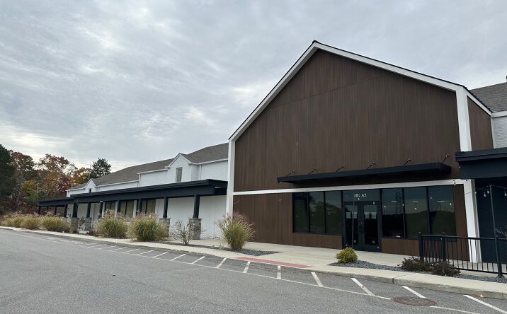 Pictures of Retail property located at 101 Carver Rd, Plymouth, MA 02360 for lease - image #1